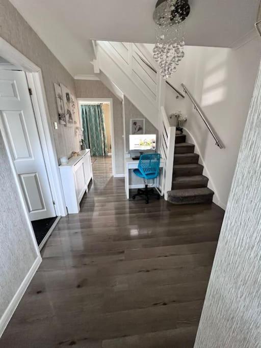 Cheerful 3 Bedroom Townhouse With Free Parking. Billericay Esterno foto